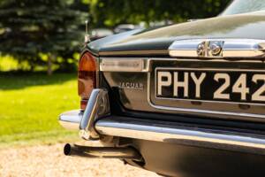 Bild 16/26 von Jaguar XJ 6 C 4.2 (1977)