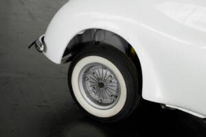 Image 24/48 of Subaru 360 (1970)