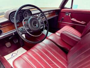 Bild 21/24 von Mercedes-Benz 280 S (1970)