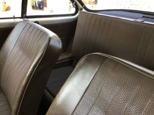 Image 31/83 of Volkswagen Karmann Ghia 1500 (1969)