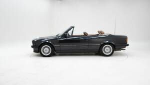 Image 8/15 de BMW 320i (1990)