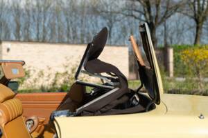 Image 25/50 de Mercedes-Benz 450 SL (1977)