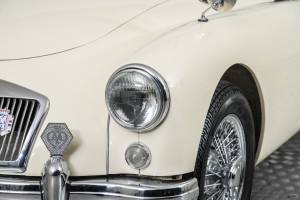 Image 21/50 of MG MGA 1500 (1958)