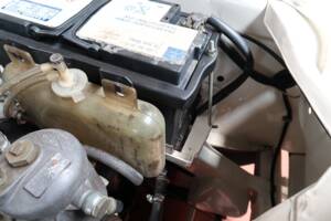 Image 20/32 of Mercedes-Benz 200 D (1966)