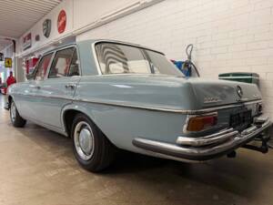 Image 15/20 of Mercedes-Benz 250 SE (1967)