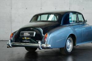 Image 34/50 of Bentley S 3 (1964)