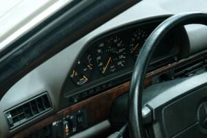 Image 47/50 of Mercedes-Benz 420 SEC (1989)