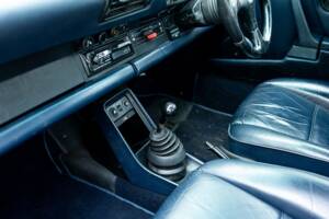 Image 17/50 of Porsche 911 Carrera 3.2 (1985)