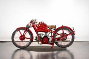 Immagine 2/50 di Moto Guzzi 250 SS (1930)