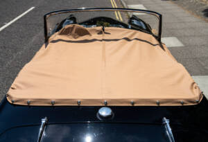 Image 24/28 of Daimler SP 250 (1961)