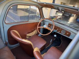 Image 3/8 of FIAT 500 C Topolino (1952)