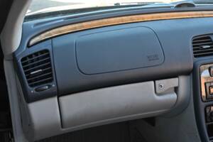 Image 27/50 of Mercedes-Benz CLK 230 Kompressor (2002)