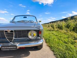 Image 22/28 of Alfa Romeo Giulia 1600 GTC (1966)