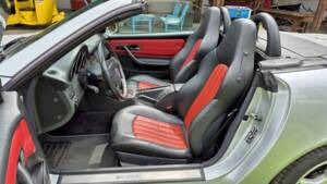 Afbeelding 22/63 van Mercedes-Benz SLK 32 AMG (2001)