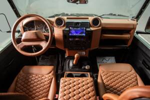 Image 19/44 of Land Rover Defender 90 (2011)