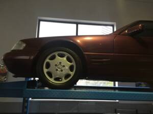 Afbeelding 10/11 van Mercedes-Benz SL 320 (1997)