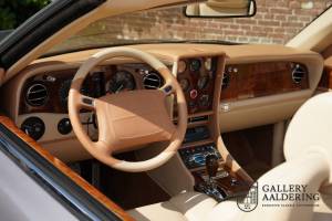 Afbeelding 44/50 van Bentley Azure (2000)