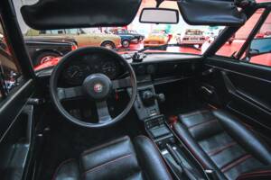 Image 16/24 of Alfa Romeo 2.0 Spider (1987)