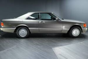 Image 7/30 of Mercedes-Benz 560 SEC (1988)