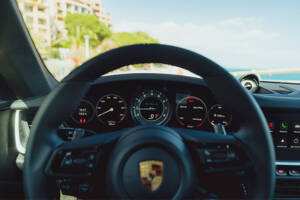 Image 8/13 of Porsche 911 Turbo S (2024)