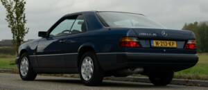 Bild 77/79 von Mercedes-Benz 200 CE (1993)