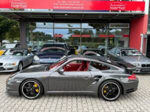 Image 1/41 de Porsche 911 Turbo (2008)