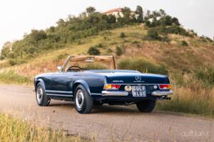Image 3/79 de Mercedes-Benz 280 SL (1969)