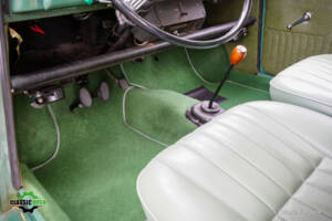 Image 9/43 of Morris Minor 1000 Traveller (1965)