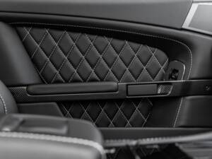 Image 49/59 of Aston Martin DBS (2012)