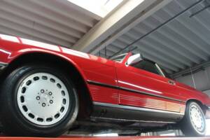 Imagen 13/50 de Mercedes-Benz 560 SL (1986)