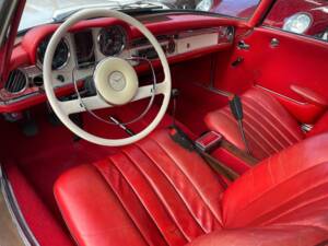 Image 9/16 de Mercedes-Benz 250 SL (1967)