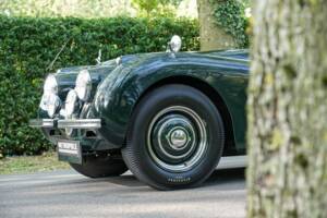 Image 35/50 of Jaguar XK 120 DHC (1953)