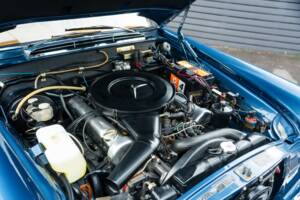 Image 21/57 de Mercedes-Benz 280 SE 3,5 (1971)