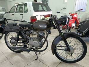 Image 25/32 de Laverda 75 Sport (1954)