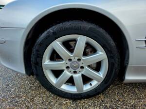 Image 14/39 of Mercedes-Benz SL 500 (2001)