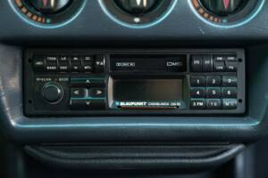 Afbeelding 30/44 van Mercedes-Benz 190 E (1987)