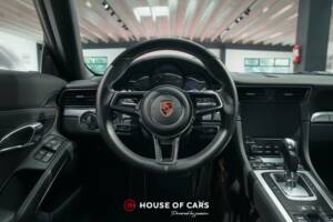 Image 15/24 of Porsche 911 Carrera (2016)