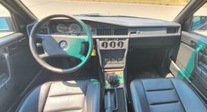 Imagen 14/30 de Mercedes-Benz 190 E 2.5-16 (1989)