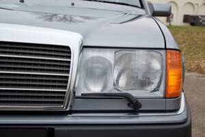 Bild 14/32 von Mercedes-Benz 280 TE (1993)