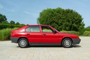 Afbeelding 4/45 van Alfa Romeo 33 - 1.3 (1991)