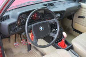 Image 9/30 of BMW 320i (1982)