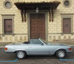 Immagine 4/36 di Mercedes-Benz 500 SL (1985)