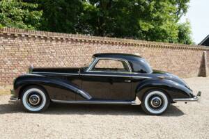 Image 9/50 of Mercedes-Benz 300 S (1953)