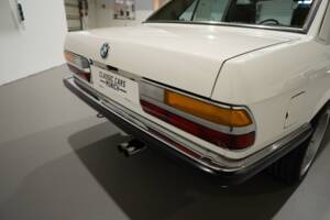 Afbeelding 33/52 van BMW 528i (1984)