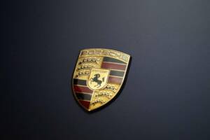 Image 18/50 of Porsche 911 Carrera (1994)