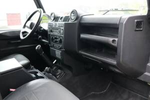 Bild 23/50 von Land Rover Defender 130 Double Cab (2007)