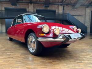 Image 8/37 of Citroën ID 19 (1967)