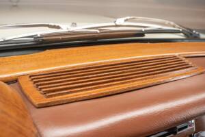 Image 7/54 of Mercedes-Benz 220 SE b (1963)