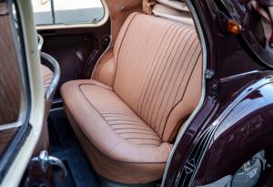Immagine 30/33 di Renault 4 CV Décapotable (1951)