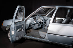 Immagine 5/33 di Peugeot 205 (1984)